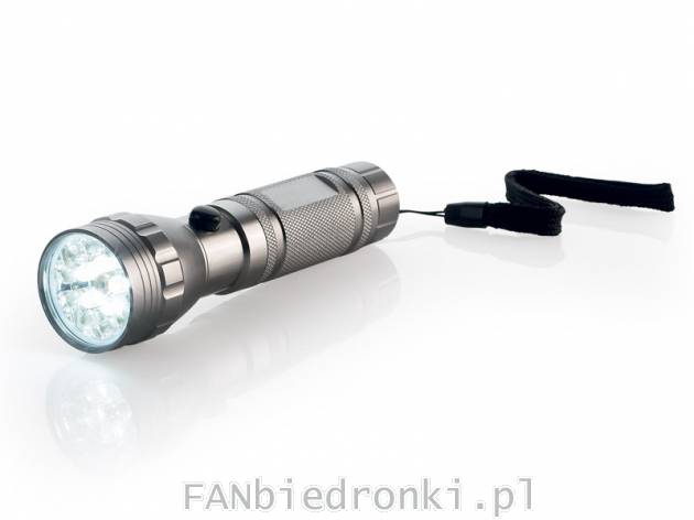 Latarka LED z laserem, cena: 13,99PLN
- 5 diod LED
- 15 diod LED
- Laser
- oferta ...